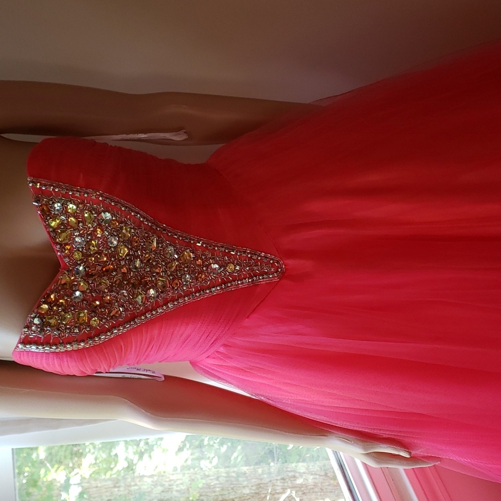 Prom Dress - Picture 3 of 7
